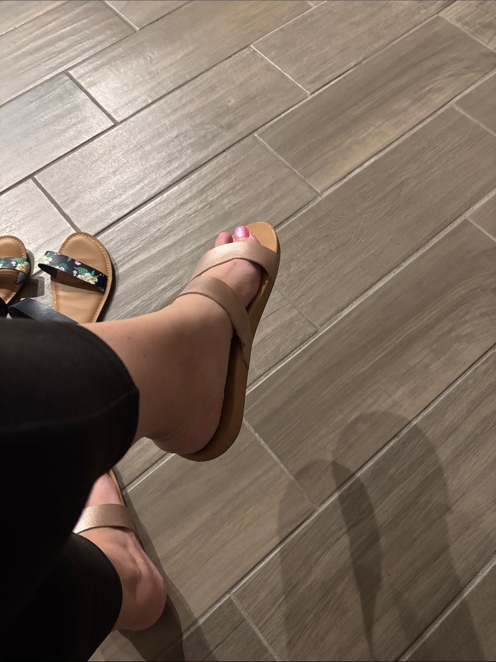 Shade & Shore rose gold sandals - Picture 7 of 7